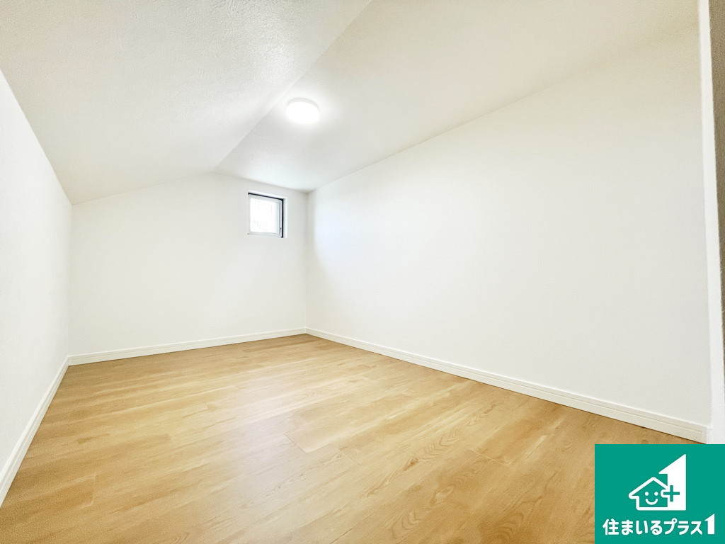 堺市西区鳳西町　中古戸建の居間・リビング