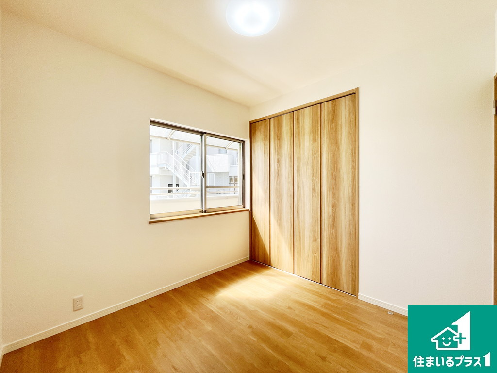 堺市西区鳳西町　中古戸建の内装|屋根裏収納つきです♪