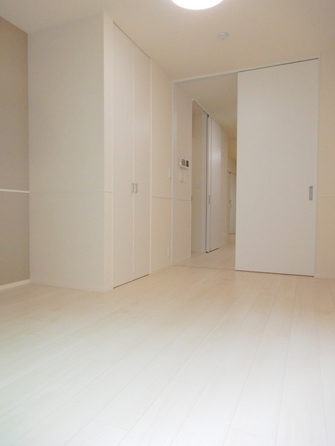 Ｊ．Ｊ　ａｎｅｌａの寝室|5.3帖居室