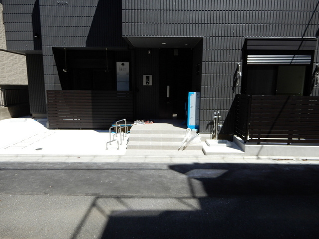 Ｊ．Ｊ　ａｎｅｌａのエントランス