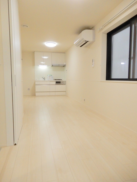 Ｊ．Ｊ　ａｎｅｌａの居間・リビング|10.7帖LDK★床暖房つき★