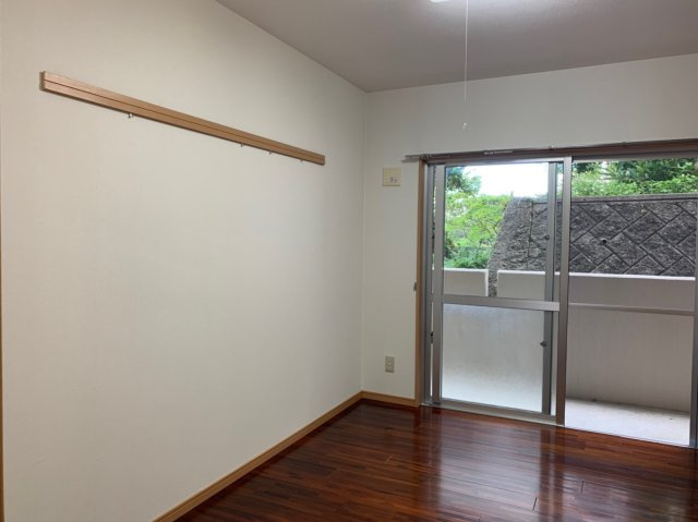 グリーンハウスIIの居間・リビング