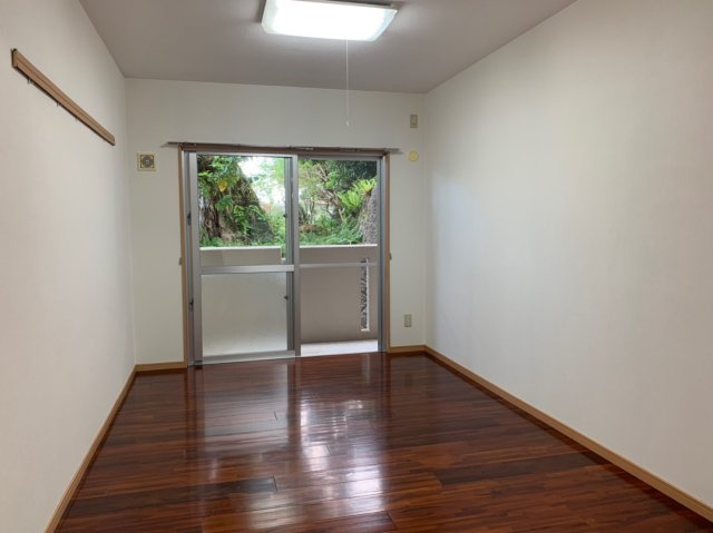 グリーンハウスIIの居間・リビング