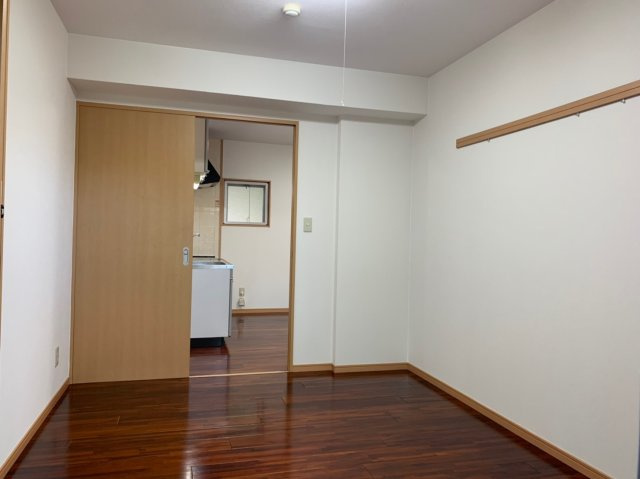 グリーンハウスIIの居間・リビング