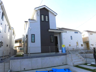 【外観】 | 町田市南大谷１丁目新築戸建　E号棟 | 小学校まで徒歩3分と近くお子様も無理なく通えます。