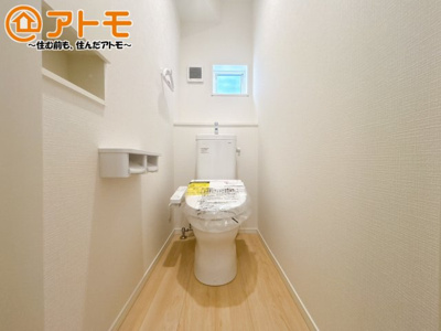 【トイレ】 | 沼津市高尾台第6　新築一戸建て　4号棟 | ２つトイレがあるので朝も混みあわずに使うことができます！