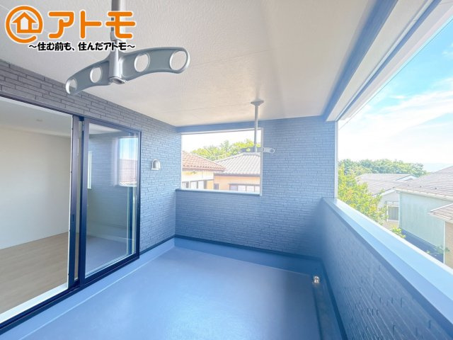 【バルコニー】 | 沼津市高尾台第6　新築一戸建て　4号棟 | インナーバルコニーはお出かけ中の急な雨でも安心♪
