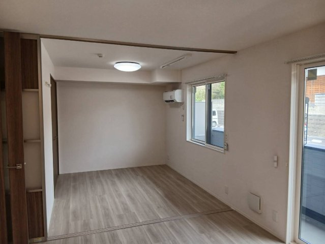 アテリア伍番館の洋室|使い勝手のいい洋室です