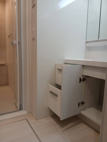 アテリア伍番館の洗面所|忙しい朝には欠かせない洗面所です