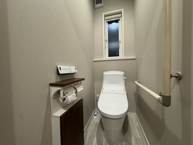 －三丁目不動産-秩父市大野原　築浅戸建のトイレ