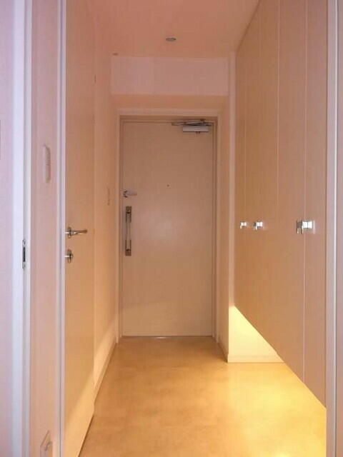 ニューシティアパートメンツ芝公園の玄関