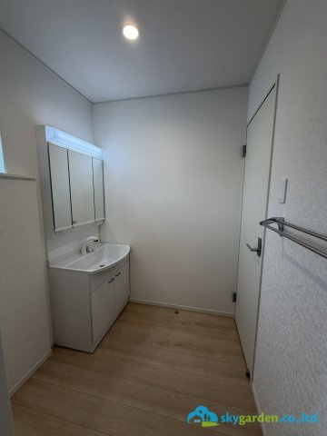 平塚市中里　第6　新築戸建　全2棟1号棟の脱衣所