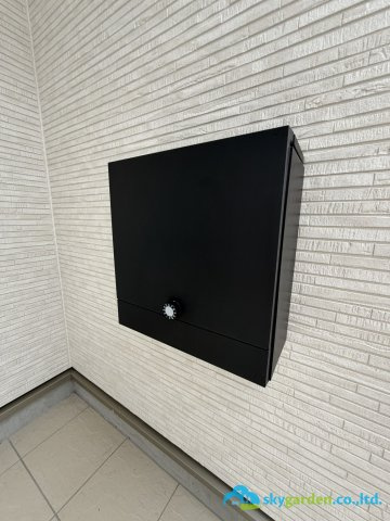 平塚市中里　第6　新築戸建　全2棟1号棟の玄関
