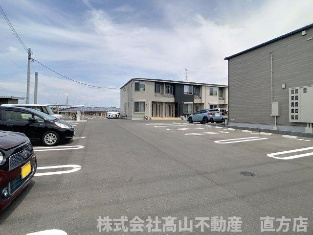 アライブ馬場山緑　Ⅱの駐車場