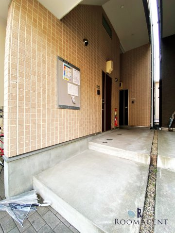 Creo八田弐番館のエントランス