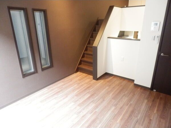 Creo八田弐番館の居間・リビング