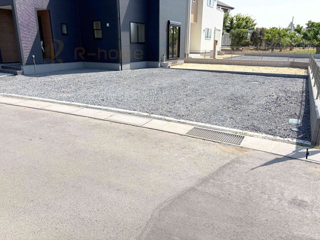 第1笠間市南友部　新築戸建て　3号棟の駐車場|4台駐車できるカースペース！