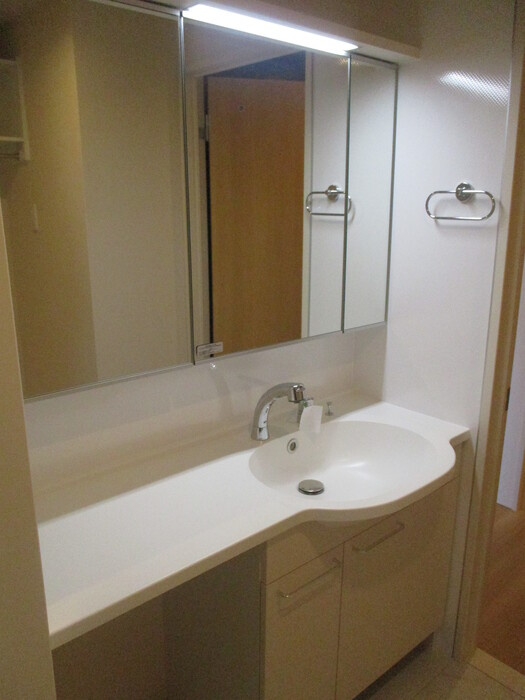 熊本市東区月出６丁目のアパートの洗面所