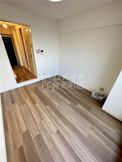 【居間・リビング】 | グランディール壹番館 | 使いやすいリビングです