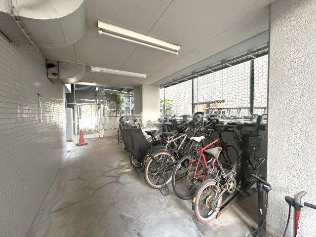 東池袋ハイツ壱番館　１５階の駐車場