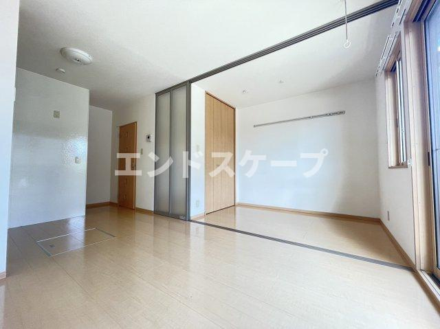 ローレル敷島の居間・リビング|高崎、前橋エリアのお部屋探しはエンドスケープまで！お客様の理想お聞かせ下さい♪