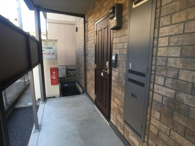 ローレル敷島のエントランス|高崎、前橋エリアのお部屋探しはエンドスケープまで！お客様の理想お聞かせ下さい♪