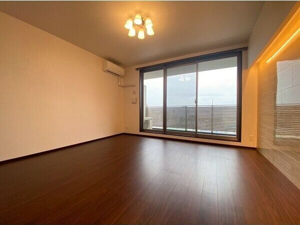 プレジオ今福鶴見の洋室