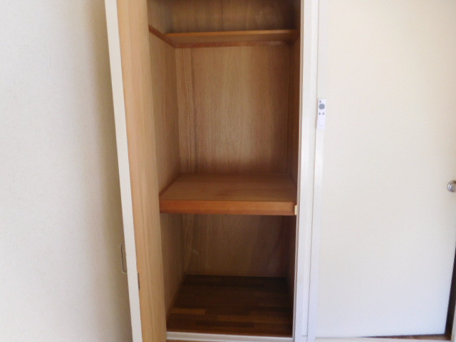加東市松沢の賃貸マンションの収納