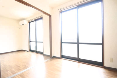  | サン・トュアン