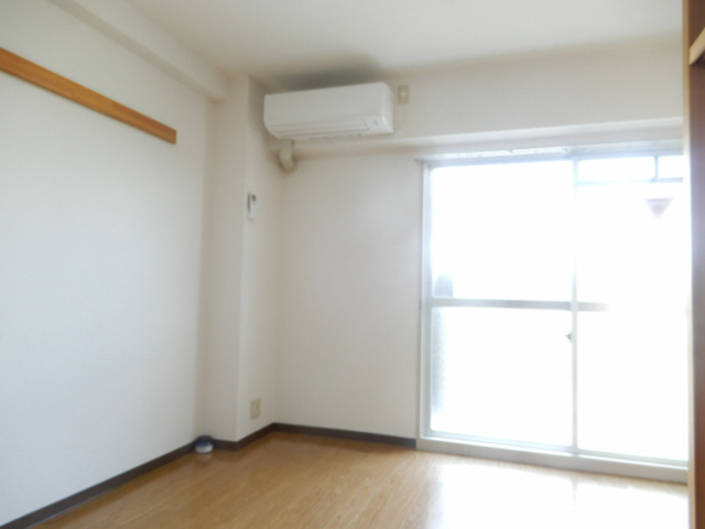 加東市山国の賃貸マンションの居間・リビング