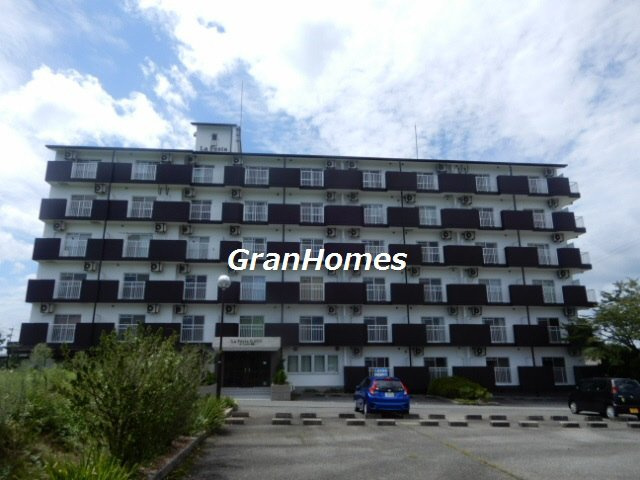 加東市山国の賃貸マンションの外観