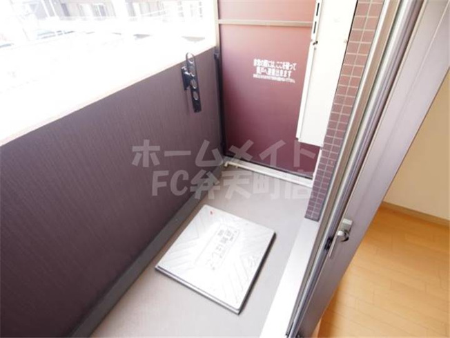 【バルコニー】 | エステムコート大阪ベイエリア | お洗濯にも便利なバルコニー付き