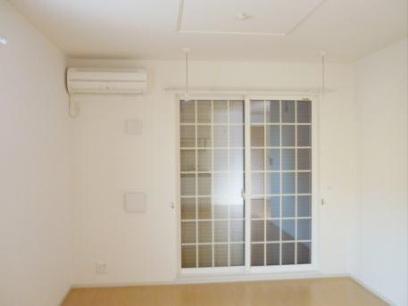 マーヴェラス・ヴィラＢの居間・リビング|居室・リビング