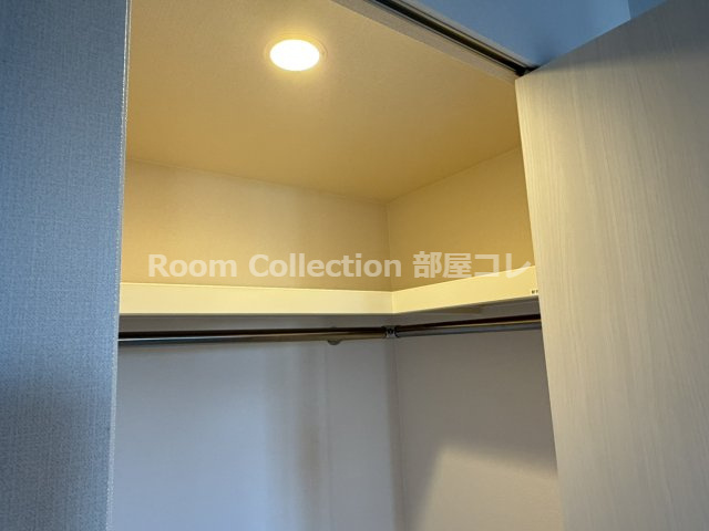 エスリード志賀本通ザ・フロントの収納|同シリーズイメージ写真
反転色違い
現況と異なる場合現況優先