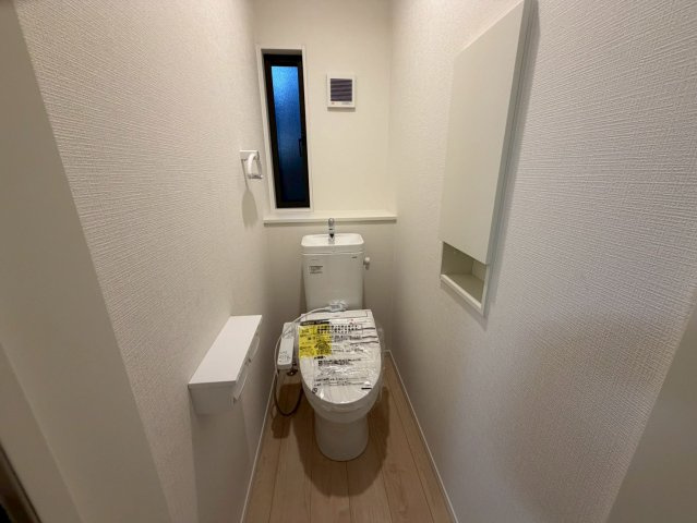 小田倉原貸家のトイレ