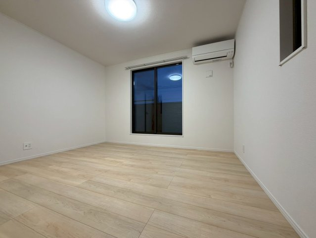 小田倉原貸家の居間・リビング