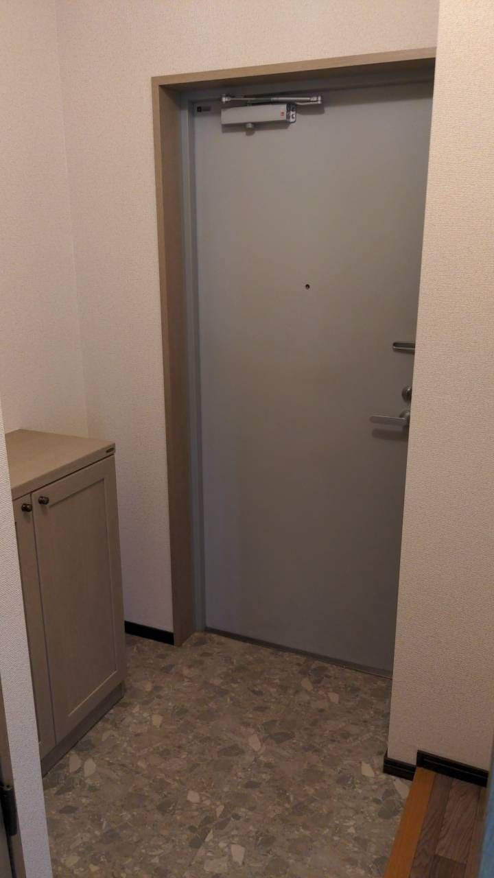 クリエイト西公園の玄関