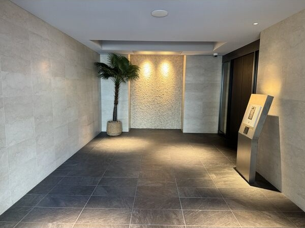 ザ・シンフォニア新栄のエントランス