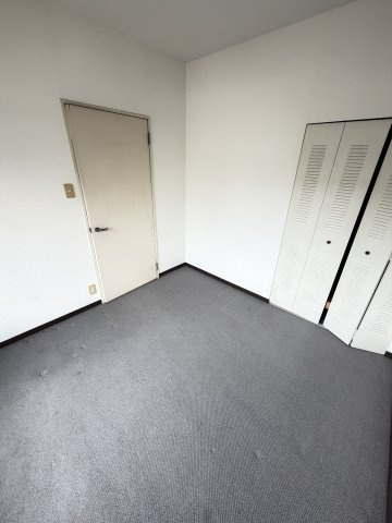 デュコムワイズの洋室
