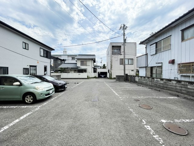 メロディハイムの駐車場