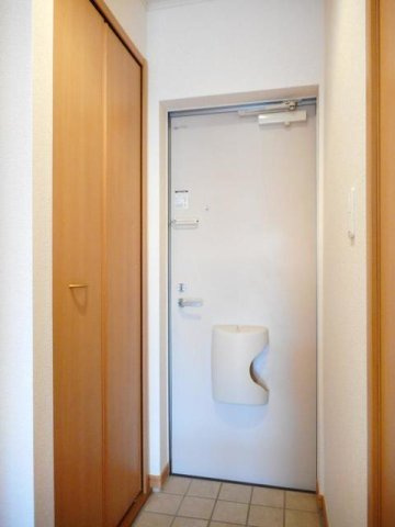 メゾン　リュイールの玄関