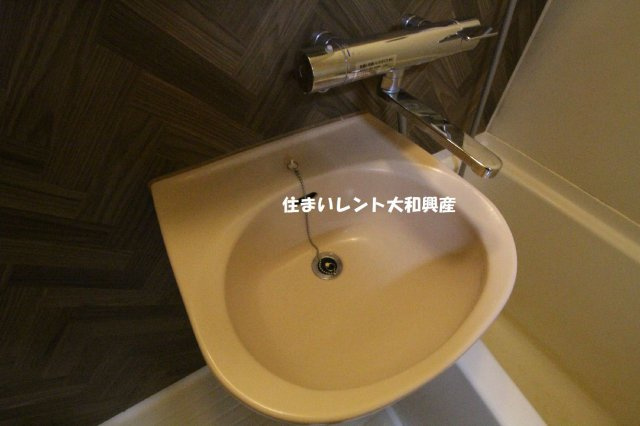 トラッドハウスの洗面所