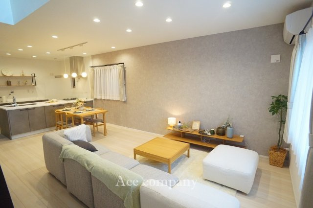 【居間・リビング】 | 平野区長吉長原西3丁目 | 【LDK：広々19.2帖！】