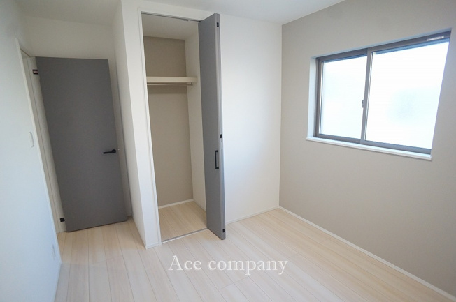 【子供部屋】 | 平野区長吉長原西3丁目 | 【2階：洋室5帖】クローゼット完備です♪