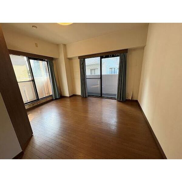 セントポリア桜坂の居間・リビング