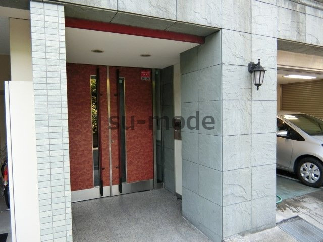 ヴェルデカーサ茨木のエントランス