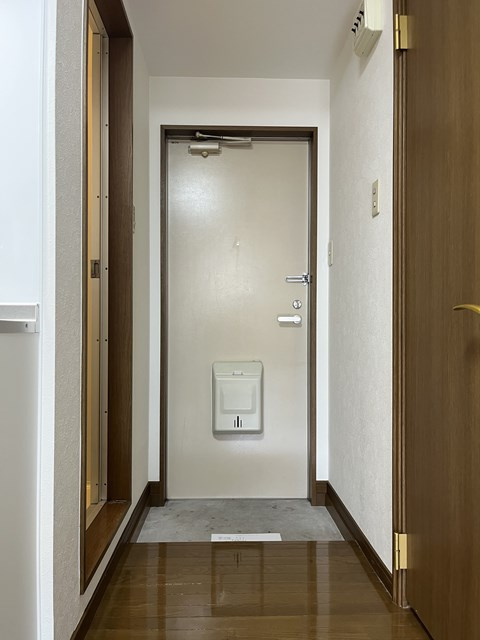 光彩館の玄関