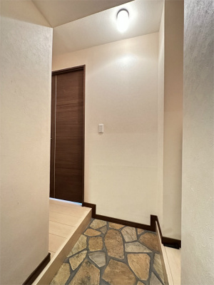 【玄関】 | ベルヴィアージモトスミヨシ