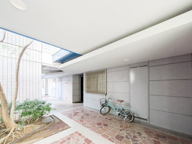 クレイン諸口のロビー