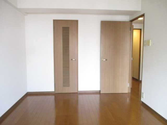 クレイン諸口の洋室